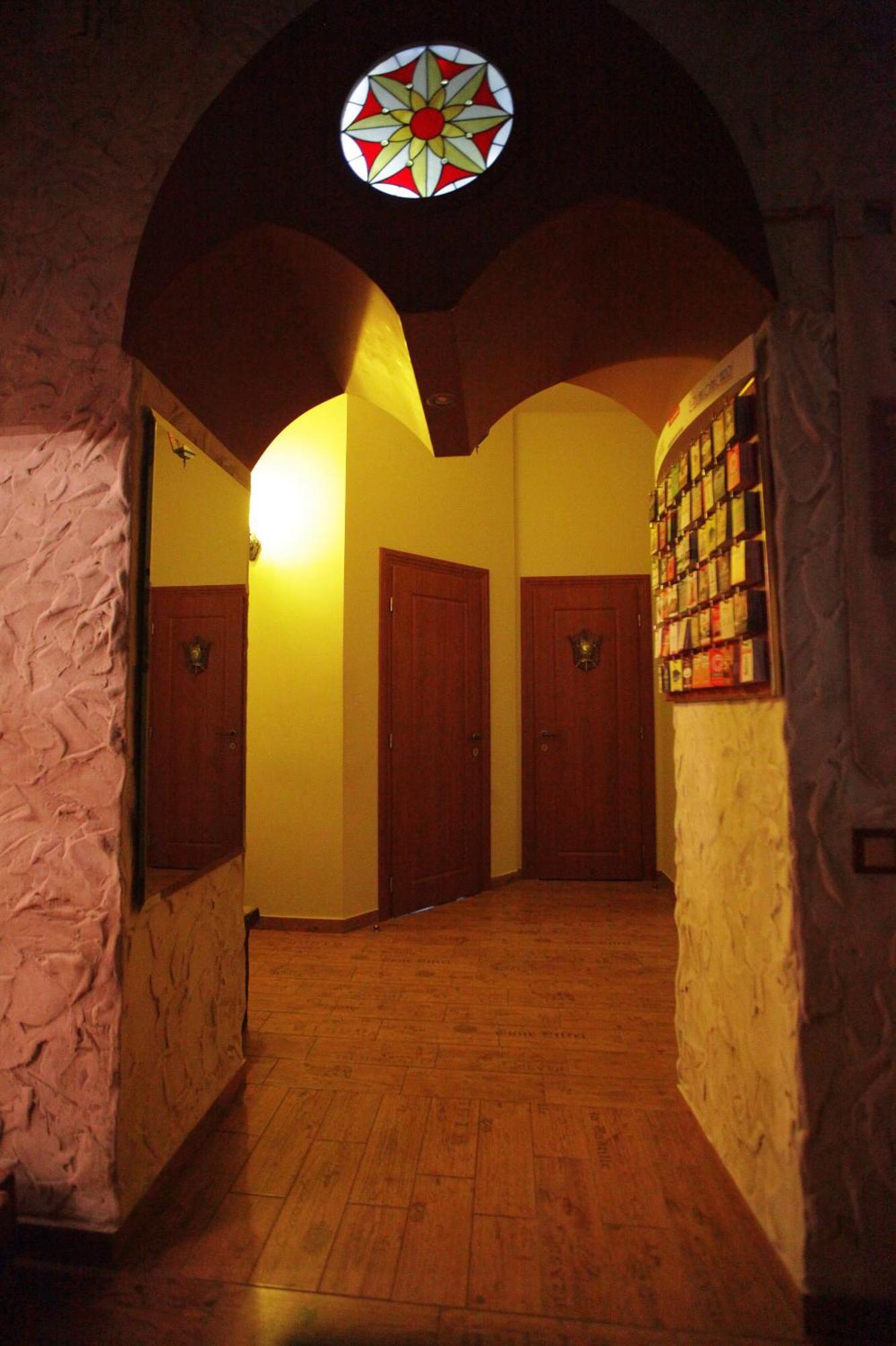 Ghostel - Medieval Hostel Lviv Exterior foto