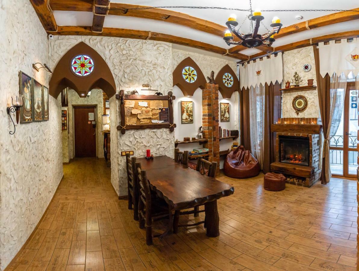 Ghostel - Medieval Hostel Lviv Exterior foto